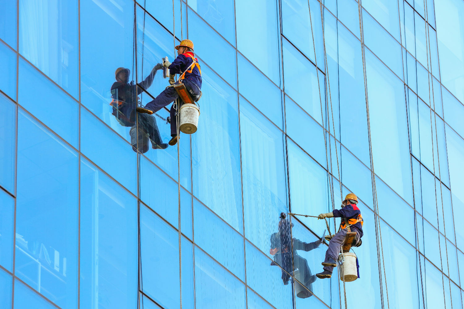 高空外墙玻璃窗清洗