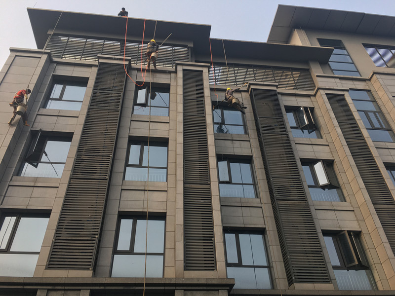 高空瓷砖外墙清洗